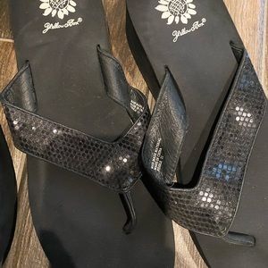 Three pairs Yellow Box